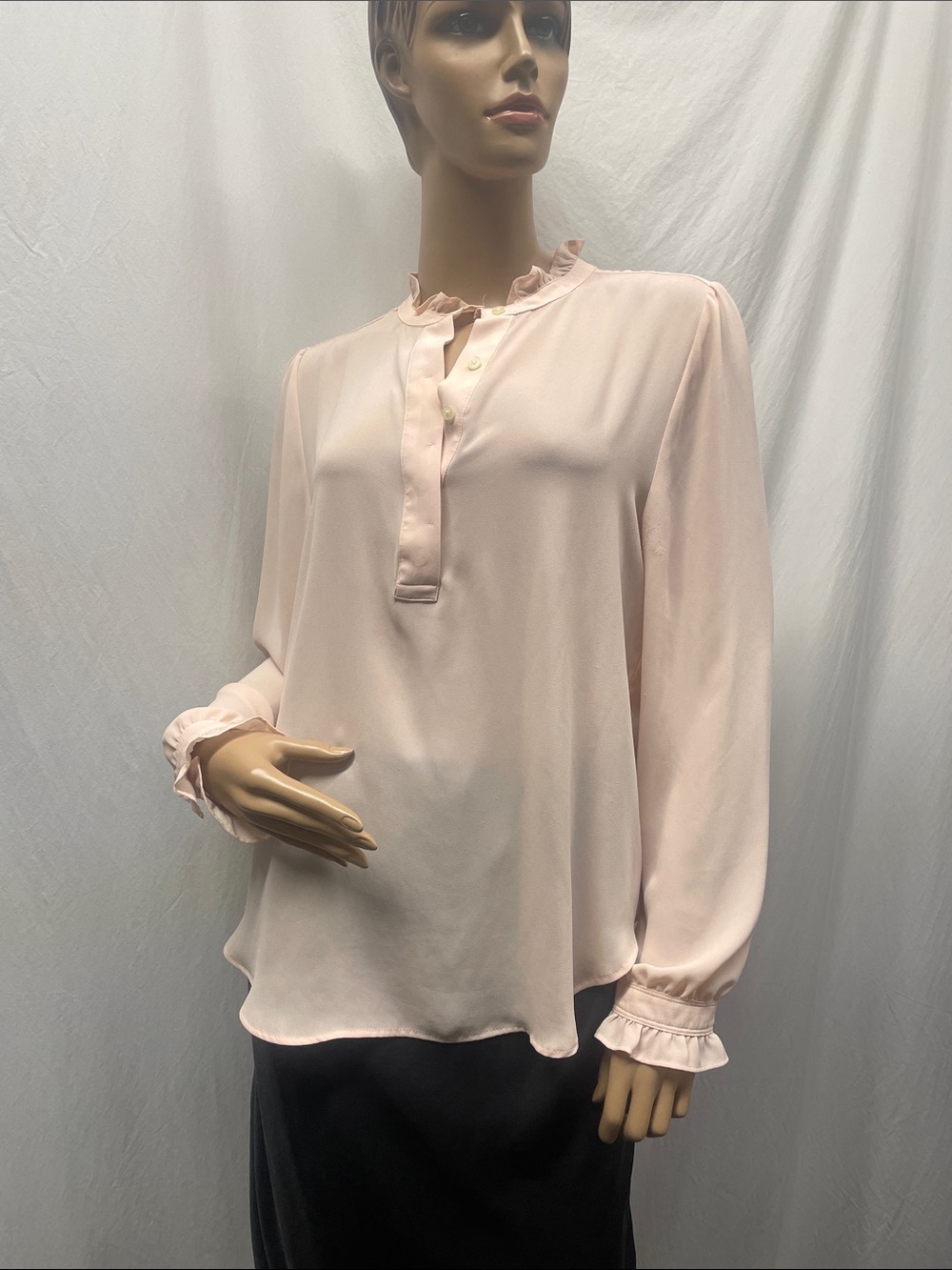 LOFT Women's Soft Pink Ruffle Neck & Cuff Long Sleeve 1/4 Button Down Blouse